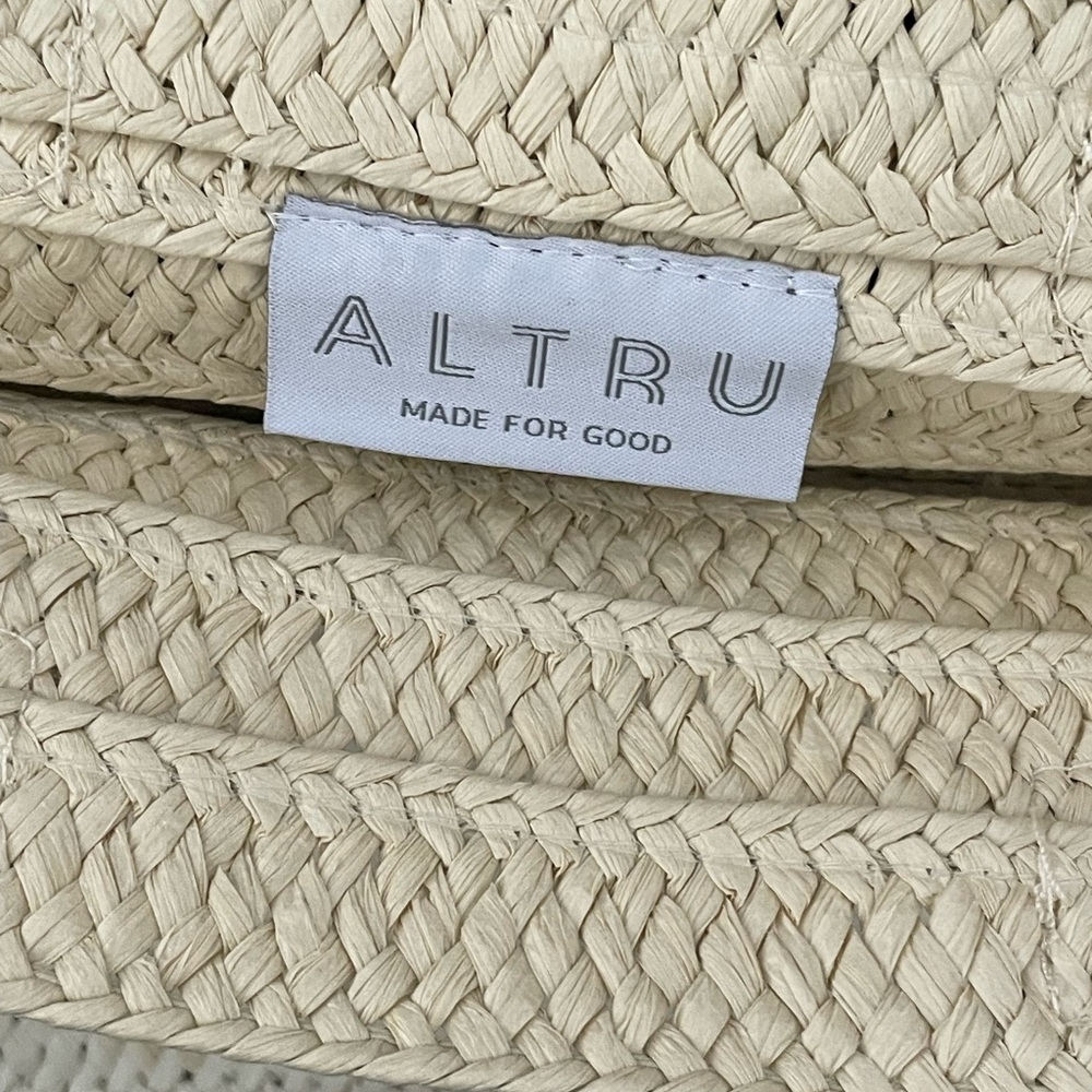 ALTRU Straw Tote‎ - Picture 9 of 11